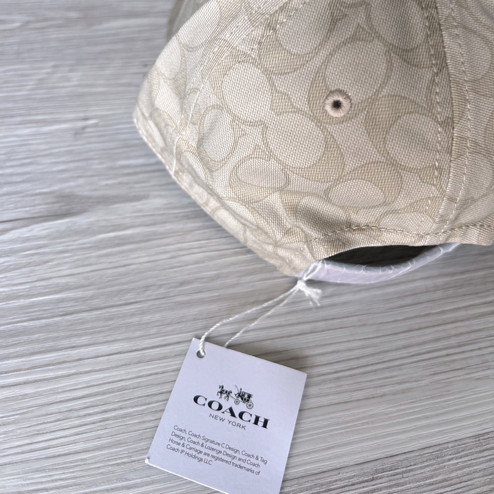 COACH peanuts snoopy signature hat NWT - Picture 7 of 14